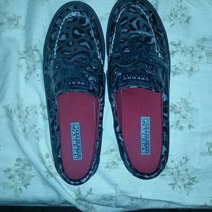 Sperry size 6M