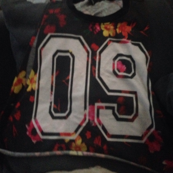 Crop top - Picture 1 of 1