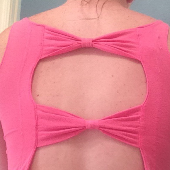 Pink tank top - Picture 3 of 3