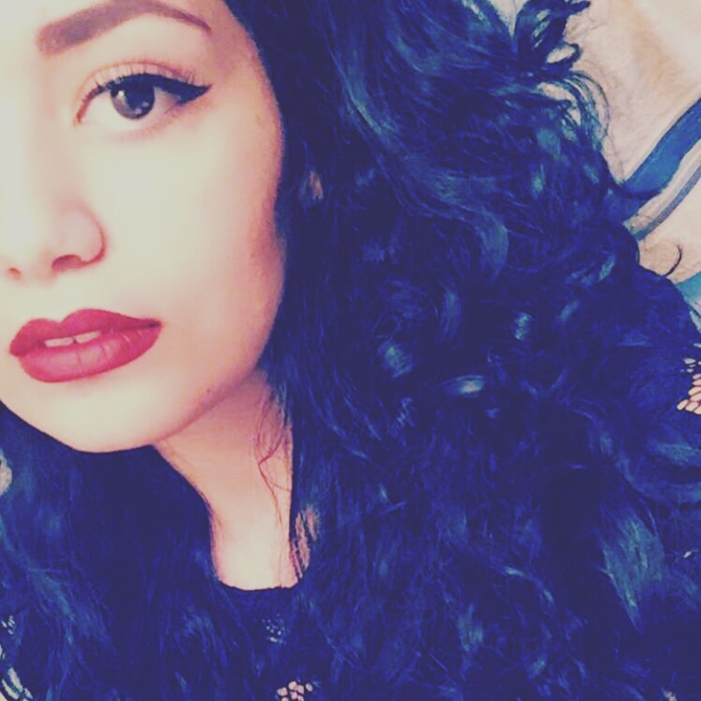Meet your Posher, Angelique