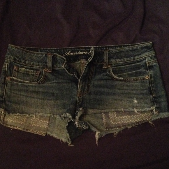 Cutoff shorts