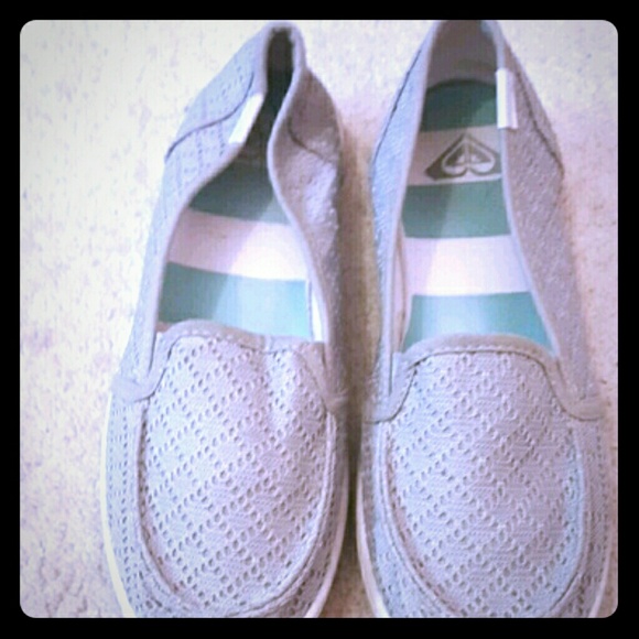 Gray crochet Roxy slip on shoes