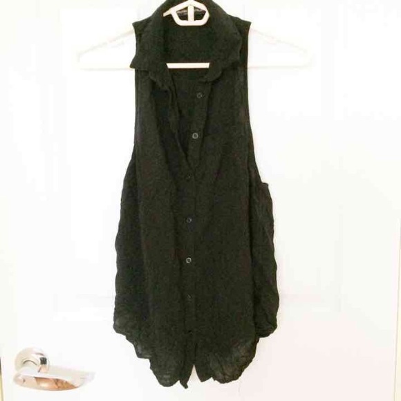 Brandy Melville collared button up pocket tank top