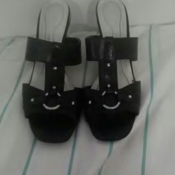 Small heel sandal - Picture 2 of 2