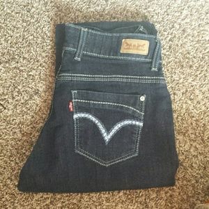 Dark Levis Jeans