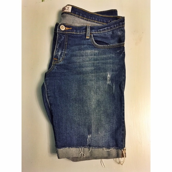 Hollister Pants - ⏰SALE⏰Hollister Cutoff Shorts Distressed