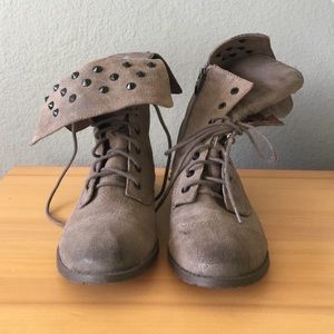 Fergie boots. Never wore it outside.