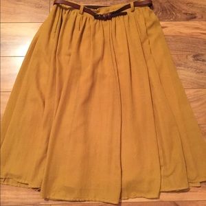 Mustard skirt