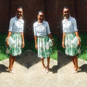 A green floral midi skirt!!