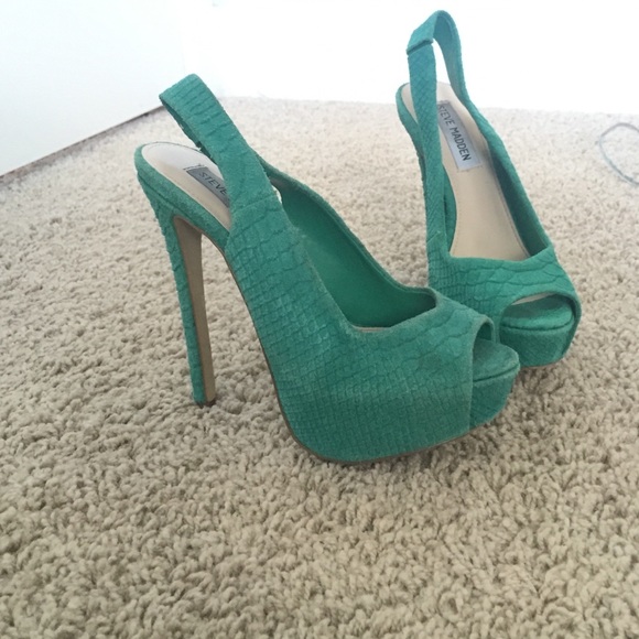 teal pumps