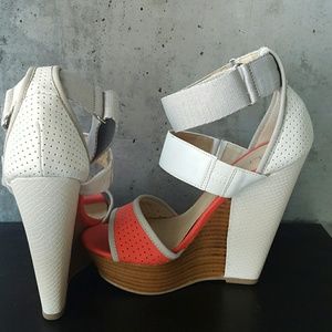 Aldo Coral and White Wedges