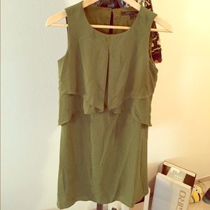 Lightwighted strapless green silk dress
