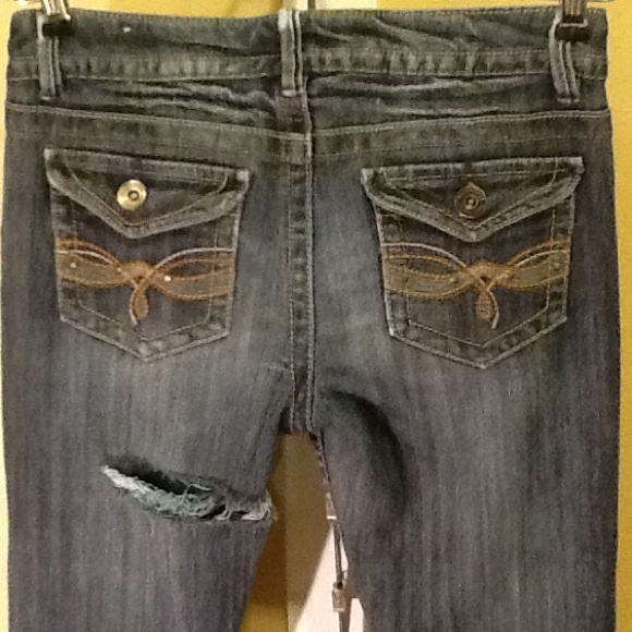 Distressed Jeans - Picture 3 of 4