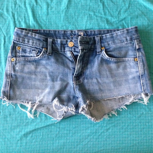 7 Jean Cutoffs