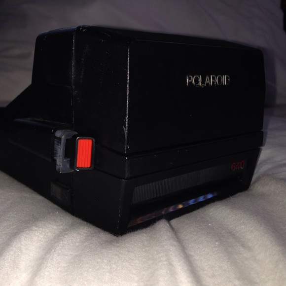 Polaroid 600 Land Camera - Picture 2 of 3
