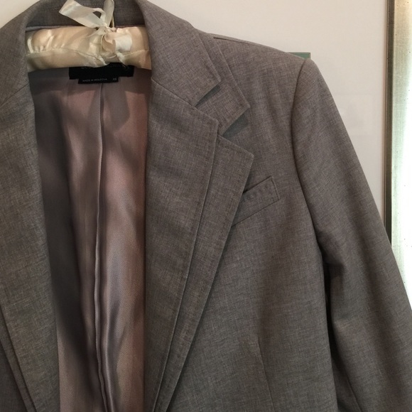 BCBG fitted blazer and matching skirt also avail - Picture 3 of 4