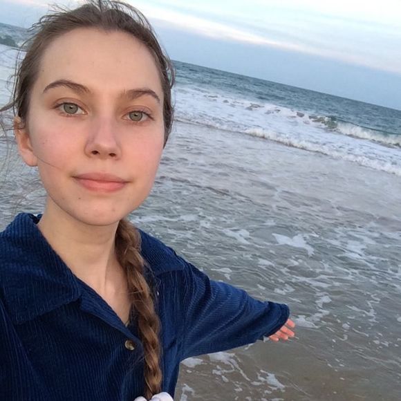 Meet your Posher, Lexie - Picture 1 of 1