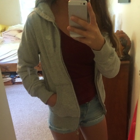 🌞 Nike sweatshirt