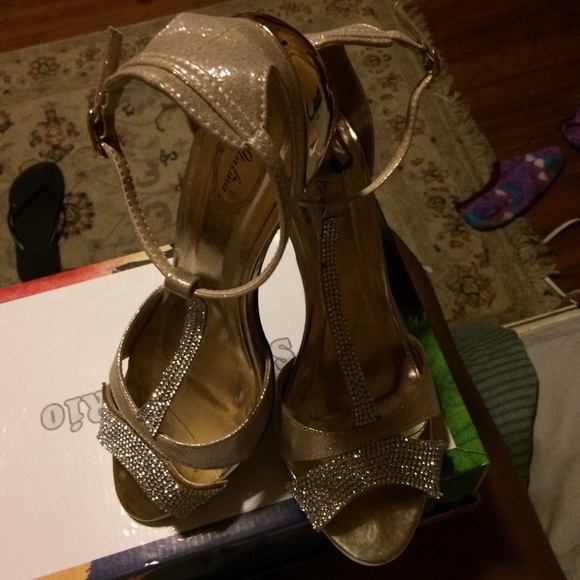 3 inch heels only found in New York only