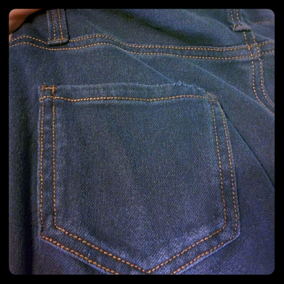 Jeggings with real back pockets