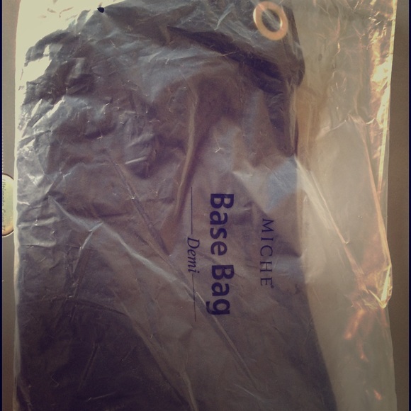 Demi Miche Base Bag!