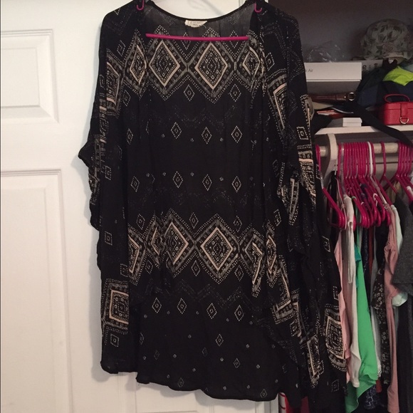 Black and beige kimono - Picture 1 of 1