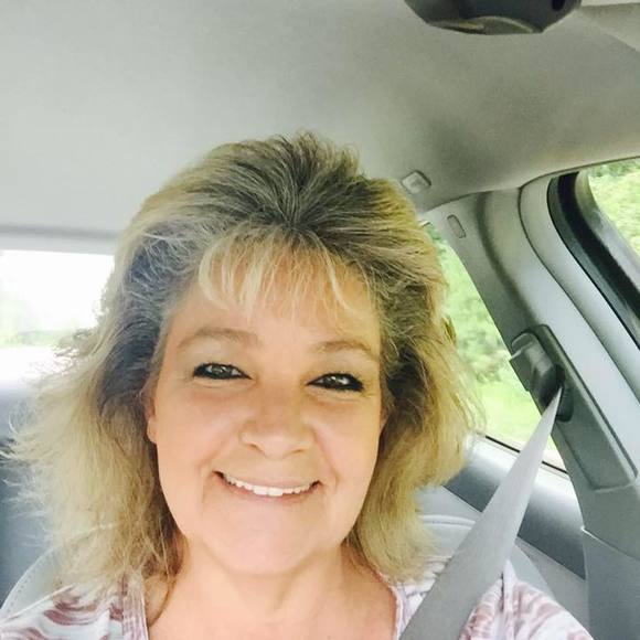 Meet your Posher, Lisa - Picture 1 of 1