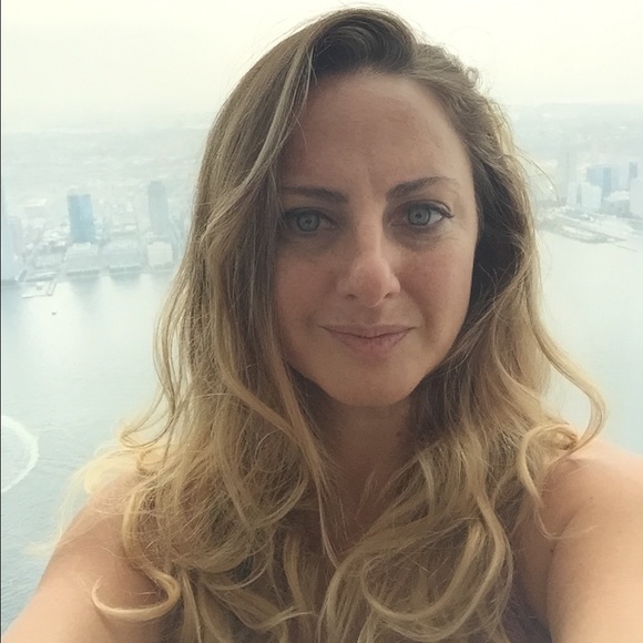 Meet your Posher, Lorena - Picture 2 of 2