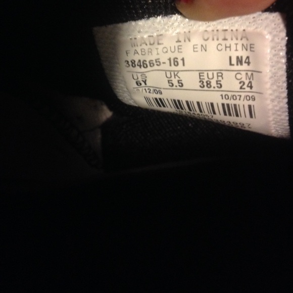 Jordan 6s - Picture 4 of 4