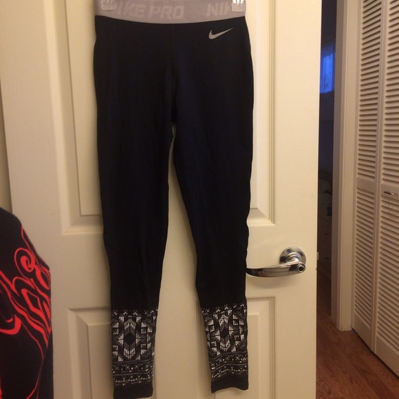 💥SOLD💥Nike pro hyperwarm leggings