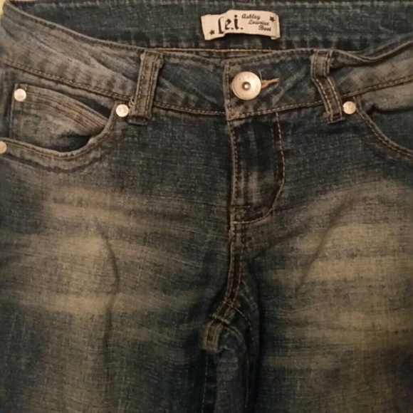 L.E.I. jeans - Picture 2 of 4