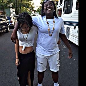 Meet your Posher, Maxyne