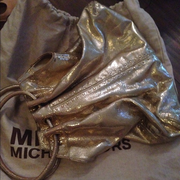 Michael Kors handbag. - Picture 4 of 4