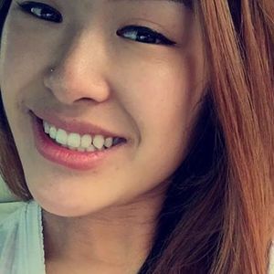 Meet your Posher, Stella