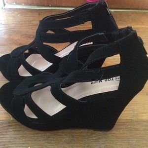 Brand New Top Moda Wedges! Size 9, never worn