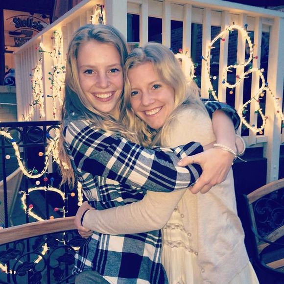 Meet your Posher, Hannah - Picture 1 of 1