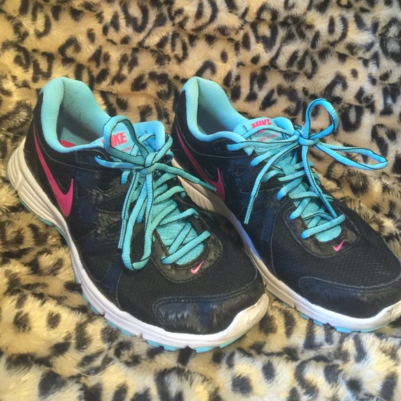 Nike revolution 2