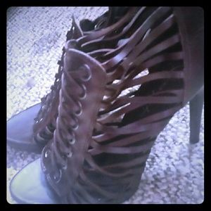 Jessica Simpson caged , open toe heels