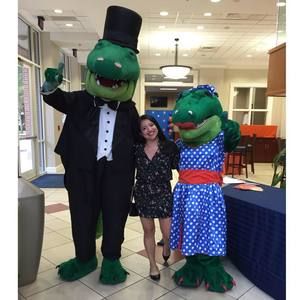 Meet your Posher, Claudia