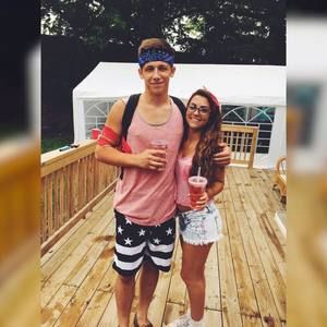 Meet your Posher, Casey