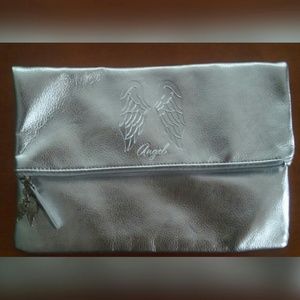 Vs Angel Clutch