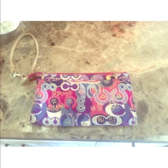 Coach Wristlet 100 percent authentic!