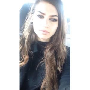 Meet your Posher, Madlena