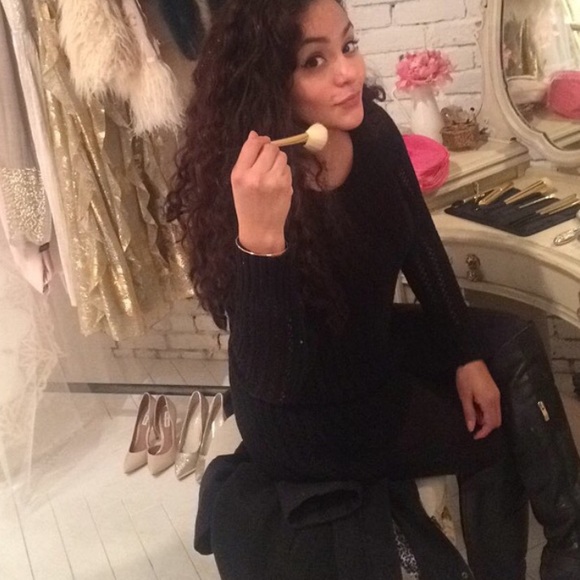 Meet Your Posher - Picture 2 of 4