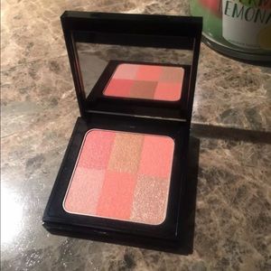 Bobbi Brown Brightening Brick