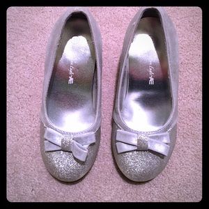 Size 11 Toddler Girl Bow Heel Dress Shoe