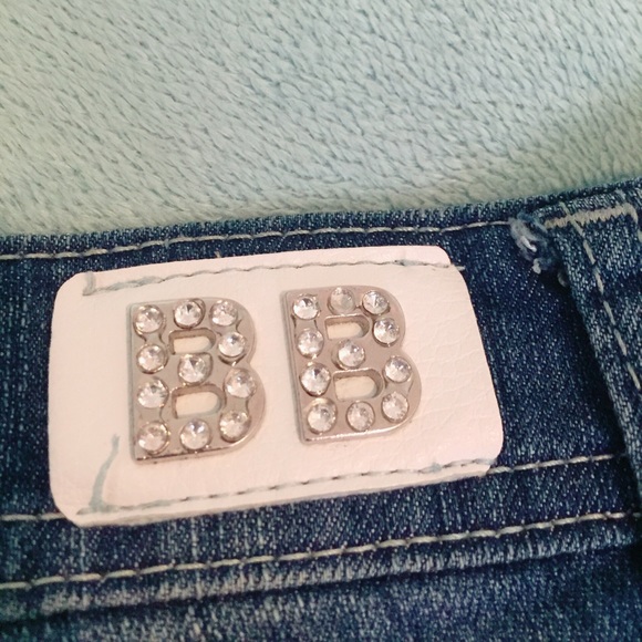 Lightwashed Blue Jean Shorts 💜 - Picture 3 of 3