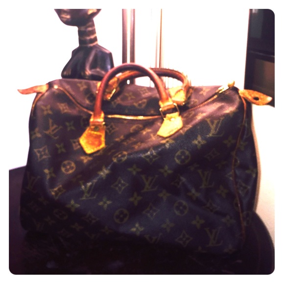 Louis Vuitton Speedy 35