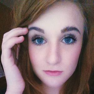 Meet your Posher, Hilary