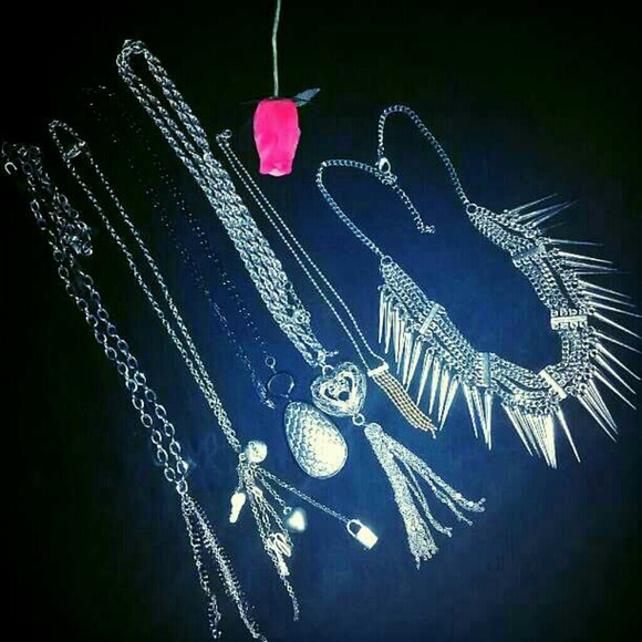🌻Clearance🌻 6 Costume Jewelry Necklaces/Chokers